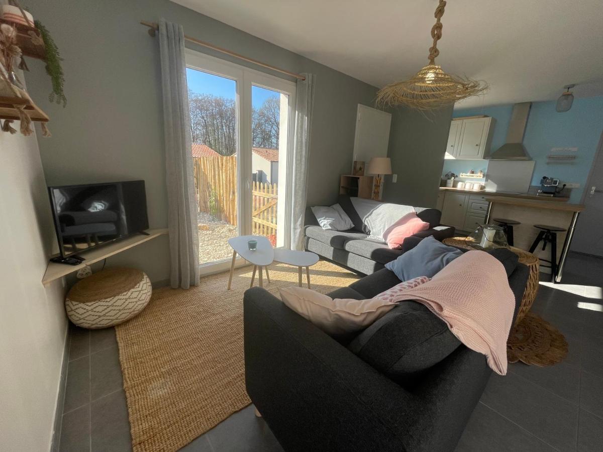 Maison Au Calme Pres Des Plages Poiroux Extérieur photo