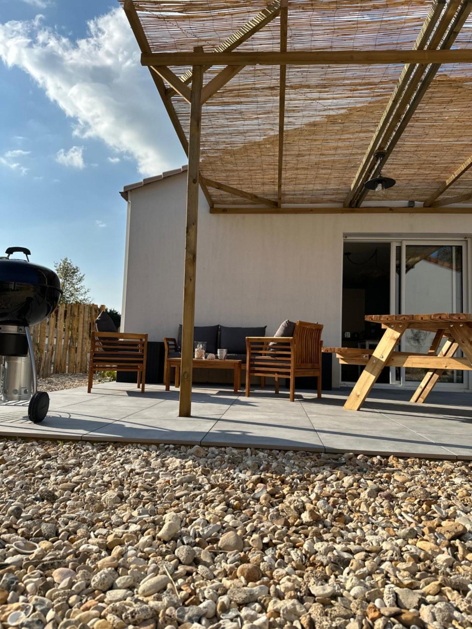 Maison Au Calme Pres Des Plages Poiroux Extérieur photo